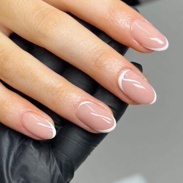 reverse French manicure
