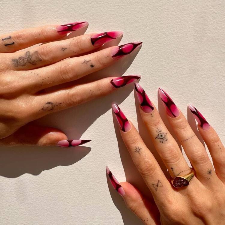 Aura Nails