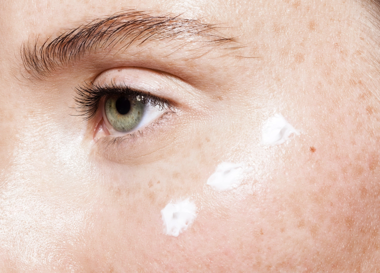 Depuff your under eyes before applying makeup