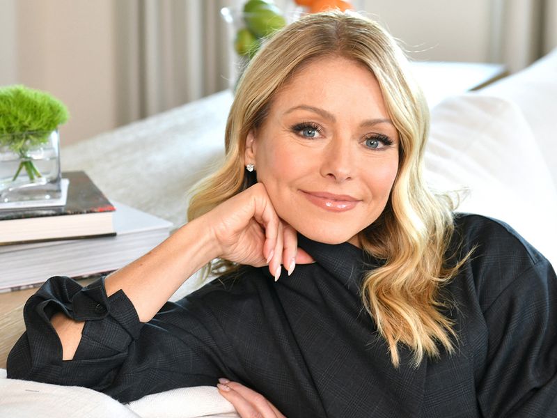 Kelly Ripa Loves These Vitamin C Brightening Pads