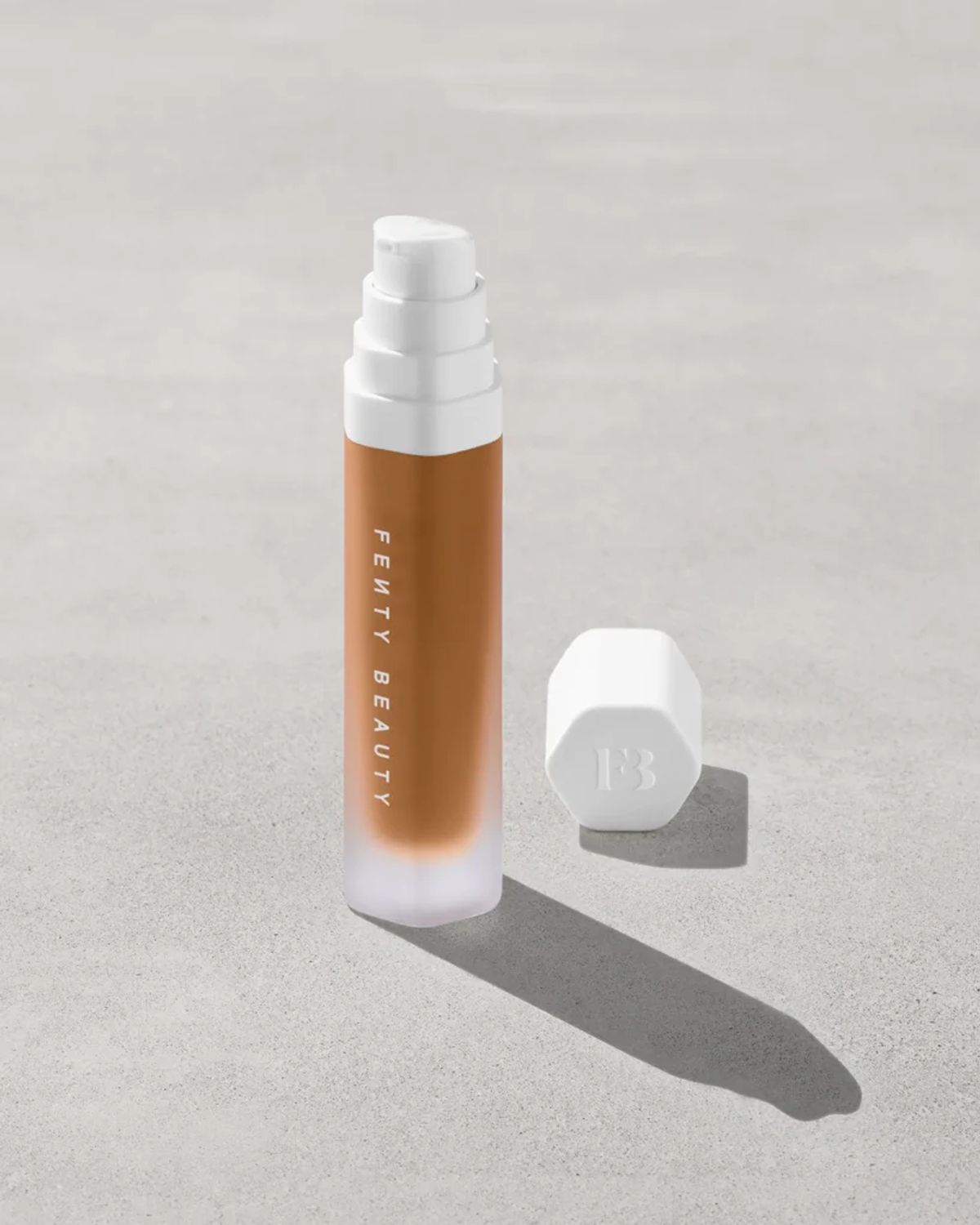 Fenty Beauty by Rihanna Soft’Lit Naturally Luminous Hydrating Longwear Foundation