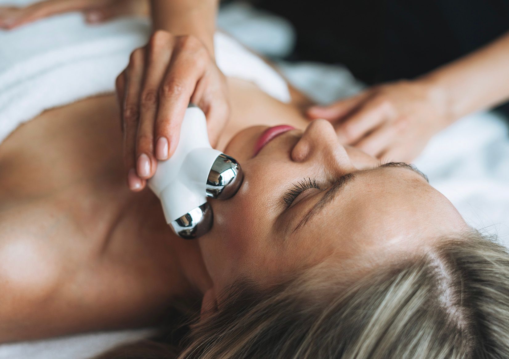 This Celeb-Loved Microcurrent Device Is Almost 50 Percent-Off This Weekend