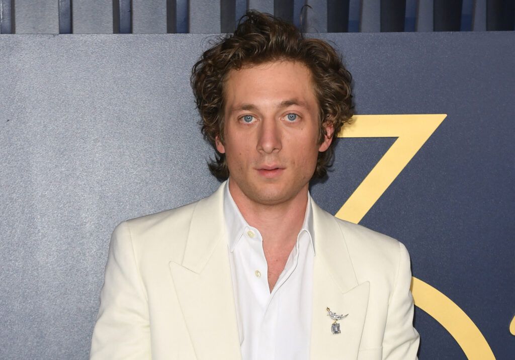 jeremy allen white sag awards 2024