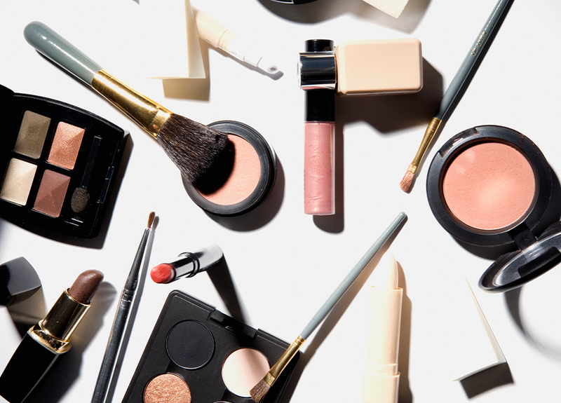 Murder Mystery Beauty Blogger Goes Viral with True Crime Makeup Videos