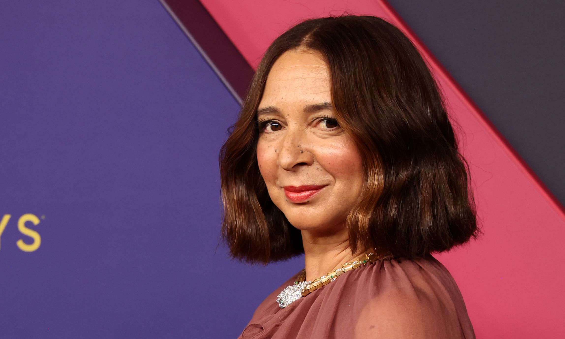 Maya Rudolph attends the 76th Primetime Emmy Awards at Peacock Theater on September 15, 2024 in Los Angeles, California.