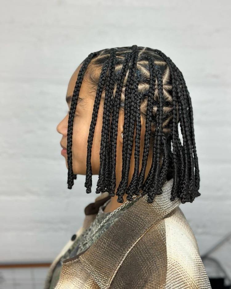 Triangle Knotless Braids