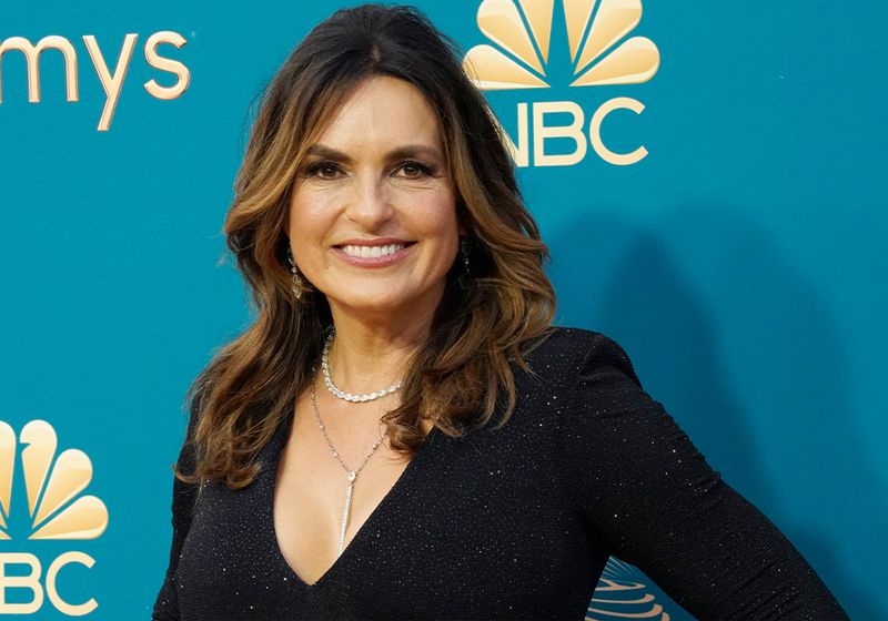 Mariska Hargitay’s Perfect Emmys’ Blowout Was Made Possible Thanks to This Mousse Hack