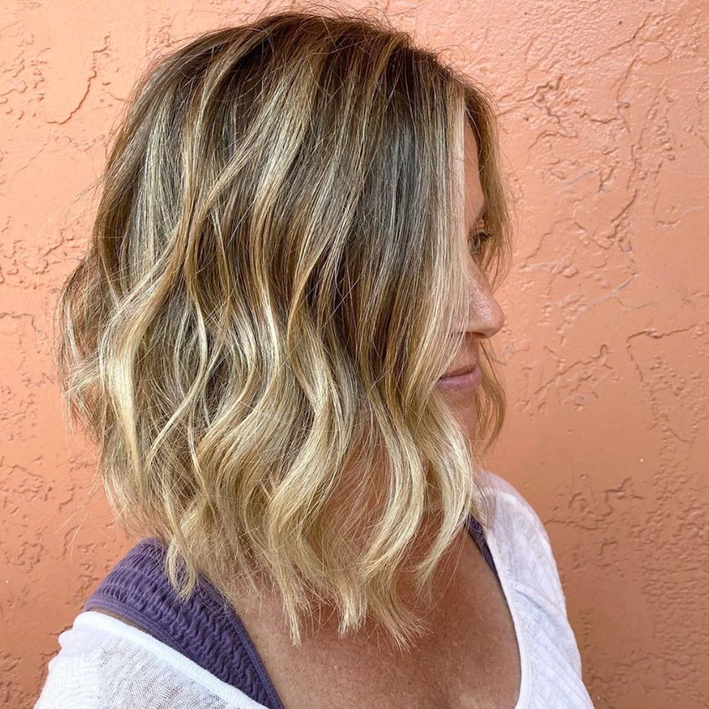 Wavy asymmetrical bob