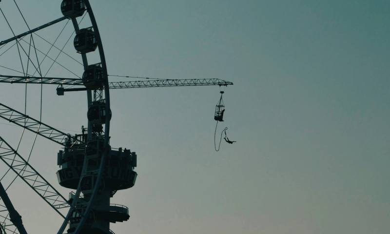 bungee jumping