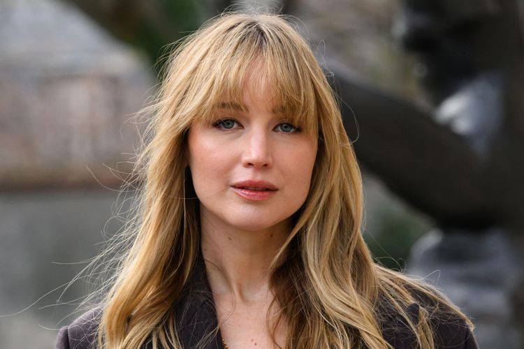 Jennifer Lawrence wearing Dior at the Christian Dior Haute Couture Week Spring/Summer 2026 show as part of Paris Fashion Week on January 26, 2026 in Paris, France. 