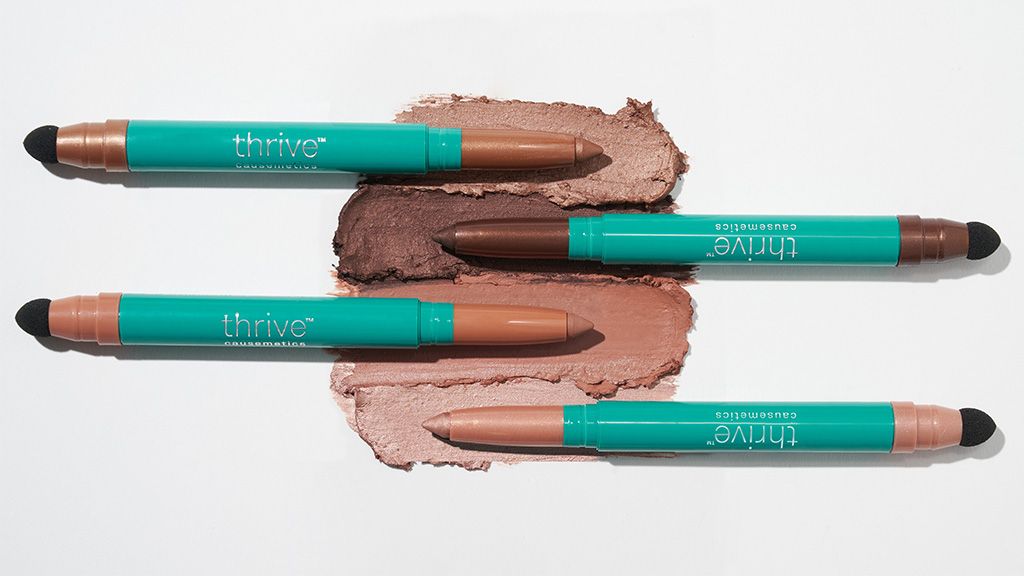 This Budge-Proof Shadow Stick Creates a Smoky Eye in 30 Seconds