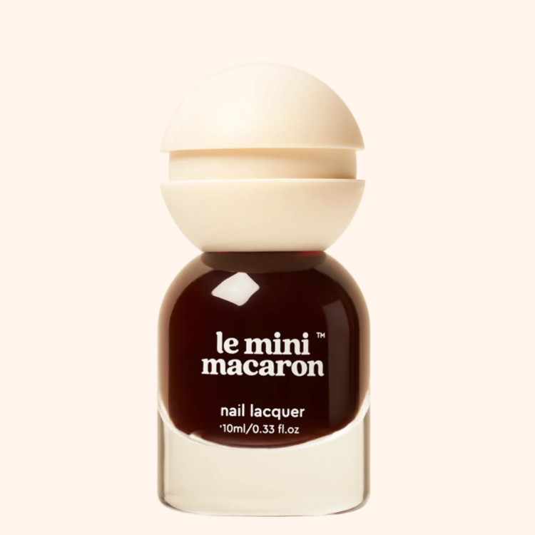 Le Mini Macaron Le Sweet in Cassis ($10)