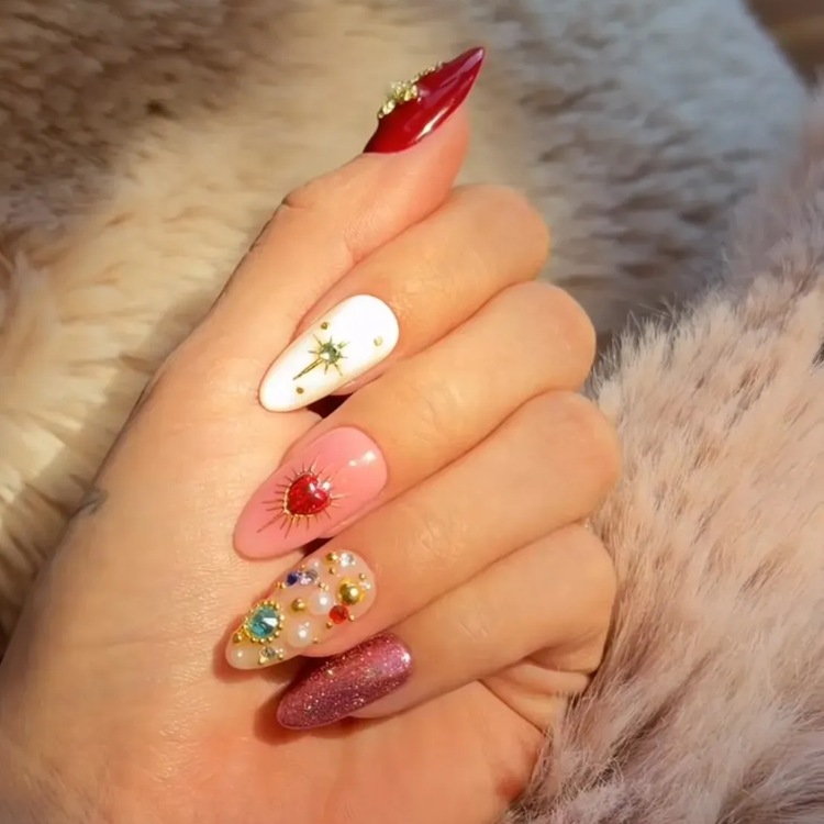 Selena Gomez's Romeo and Juliet nails by celebrity nail artist Tom Bachik