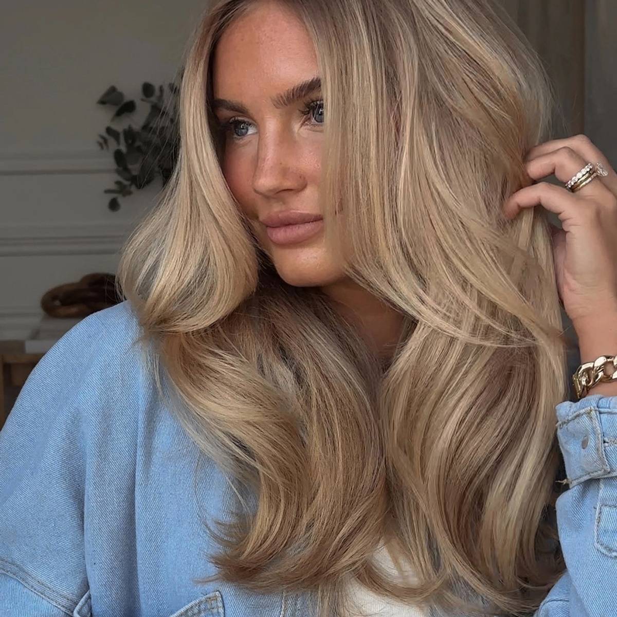 creamy blonde hair color