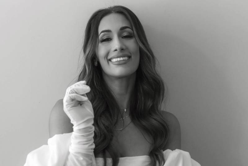 An Inside Look at Leah Van Dale’s Pregnancy-Safe Retinol Routine