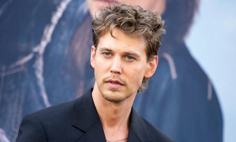 Austin Butler attends the Los Angeles premiere of Focus Features 'The Bikeriders' at TCL Chinese Theatre on June 17, 2024 in Hollywood, California.
