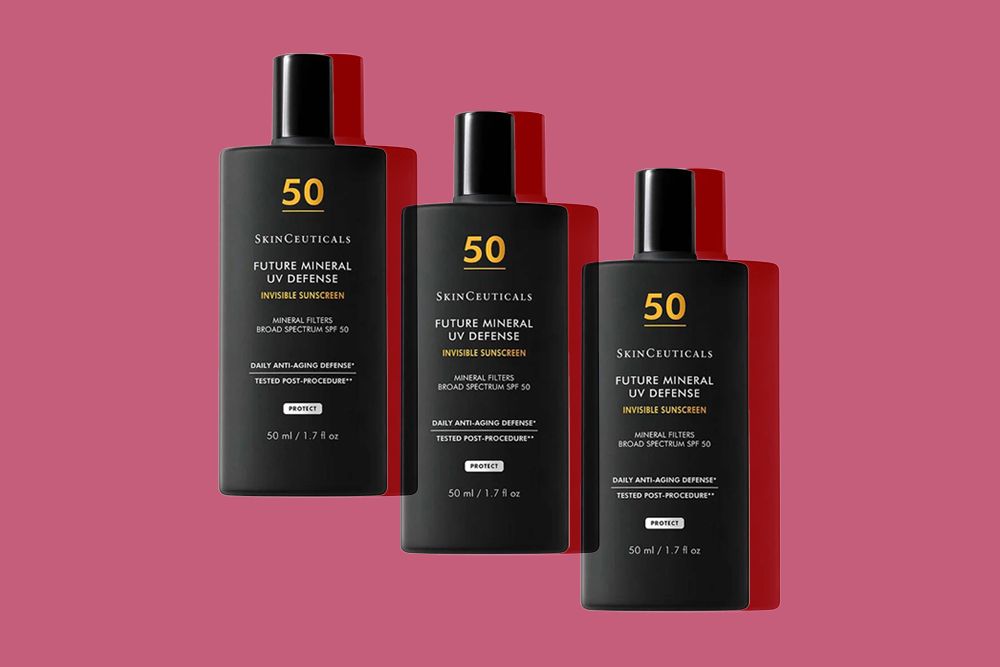 skinceuticals-future-mineral-defense-spf-berry-background