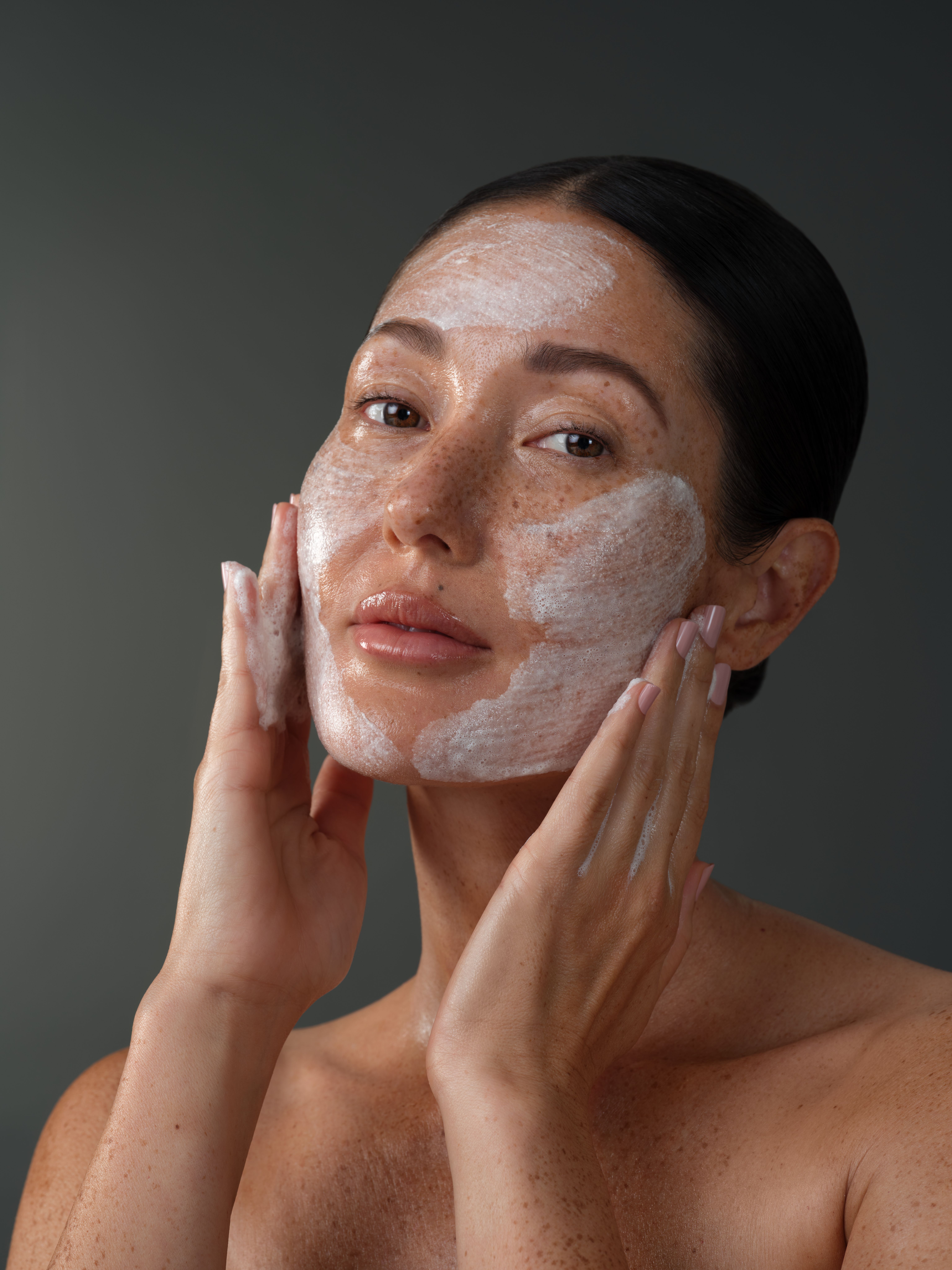 dermalogica daily microfoliant on model