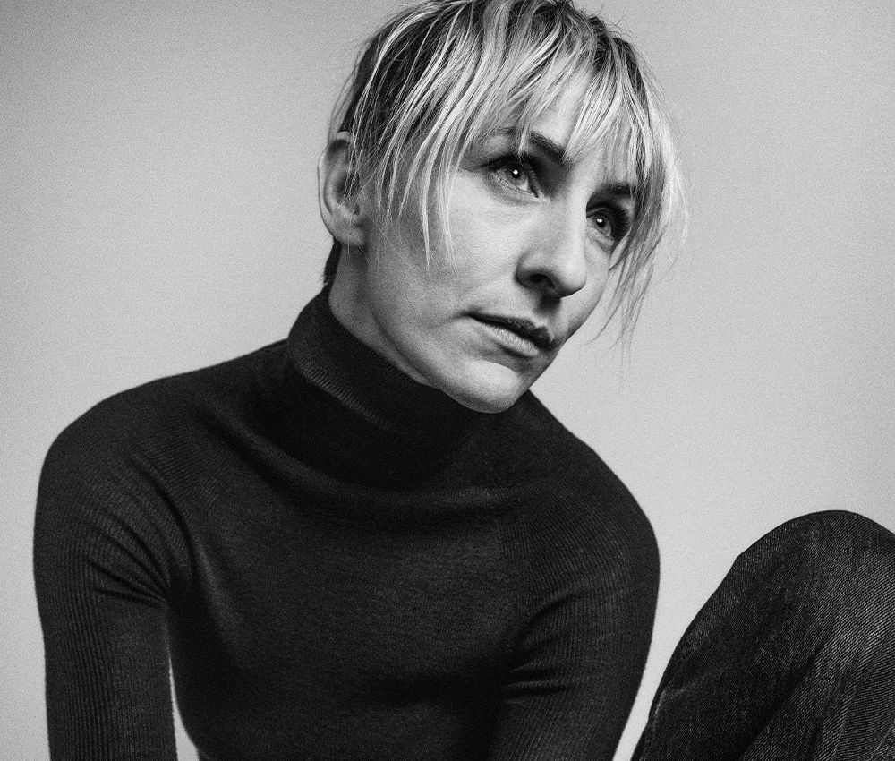 Mickey Sumner on ‘Snowpiercer,’ Sustainable Skin Care and the Best Beauty Advice Mom Trudie Styler Ever Gave Her