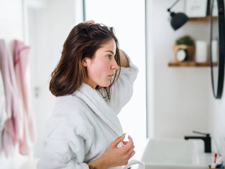 Don’t apply retinol to wet skin