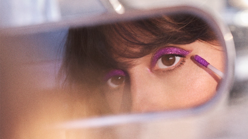 This Shadow Liner Creates a Bold Magenta Eye That’s Unlike Anything Else