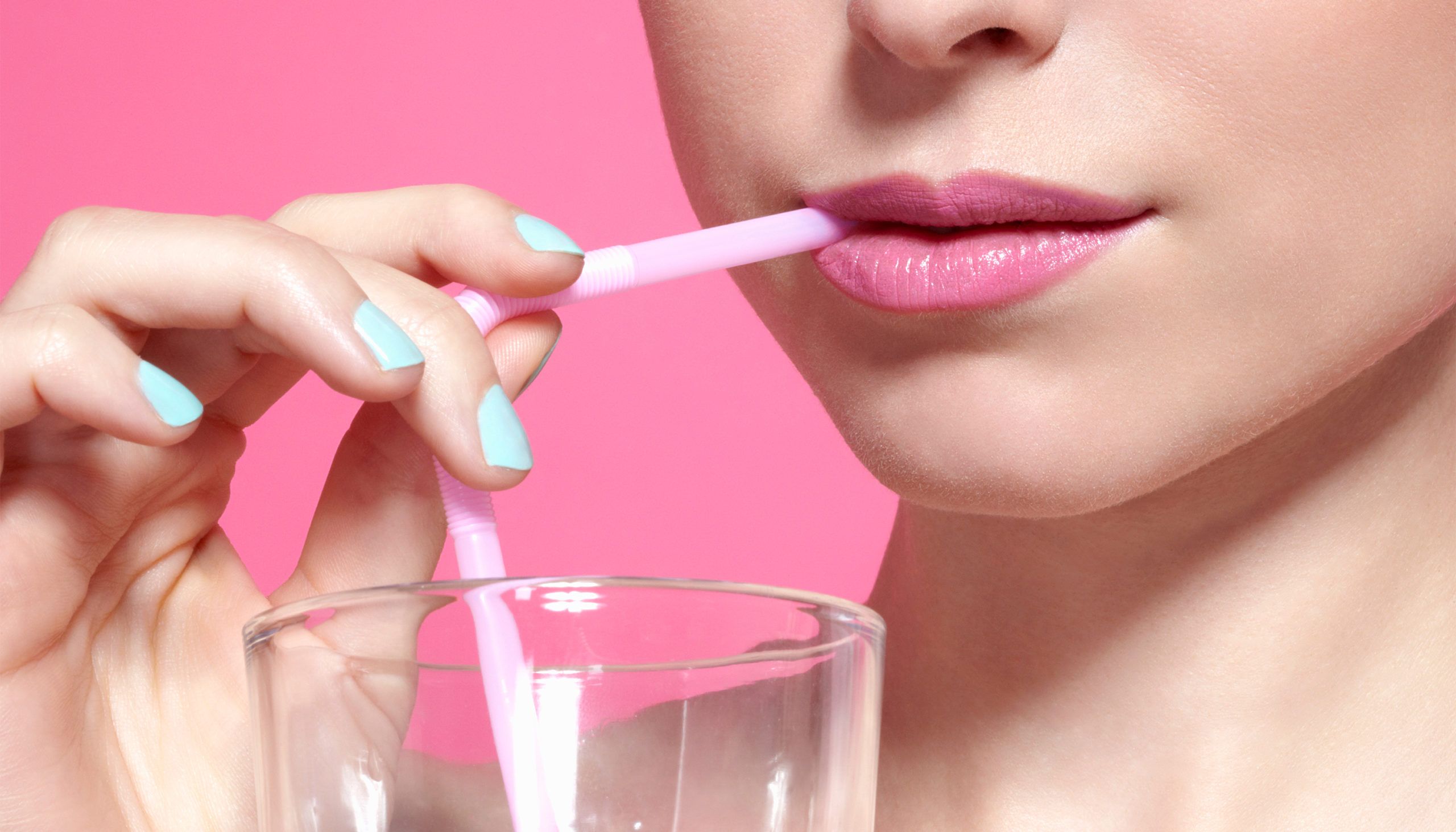 This Filler Friendly Straw Is Going Viral for Reducing Lip Lines