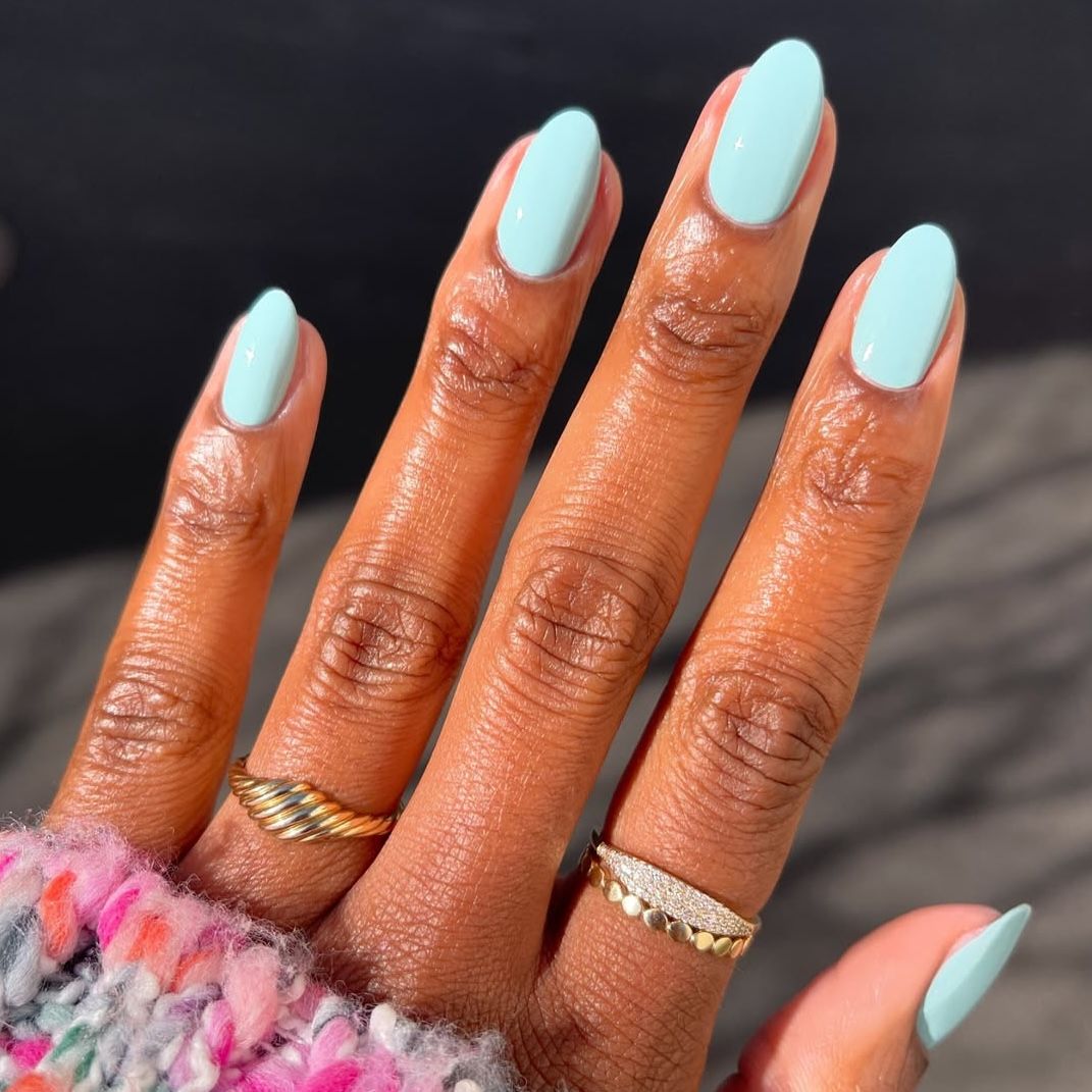 blue nails @lolo.nailedit