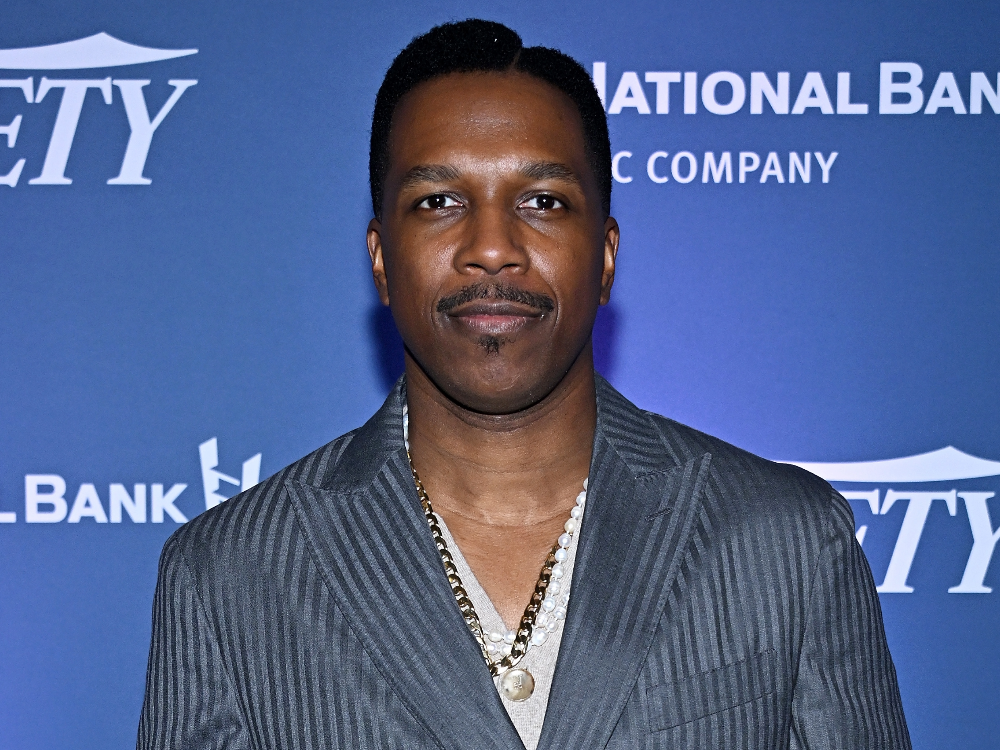 Leslie Odom Jr. Talks Pre-Show Rituals, Fatherhood, and The Moisturizer His Mom Put Him On
