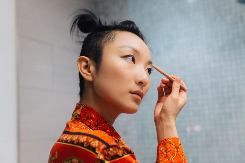 The Products This Emmy-Nominated Makeup Artist Says Are Absolute Musts for Both the Red Carpet and Real Life