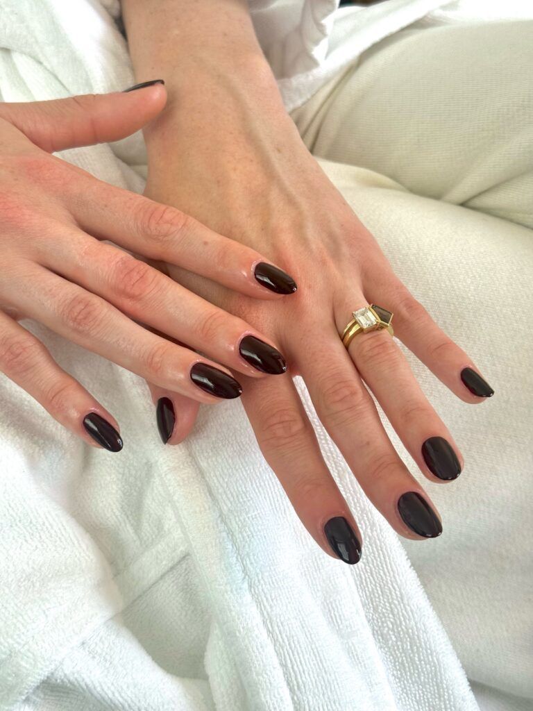 Saoirse Ronan's red nails