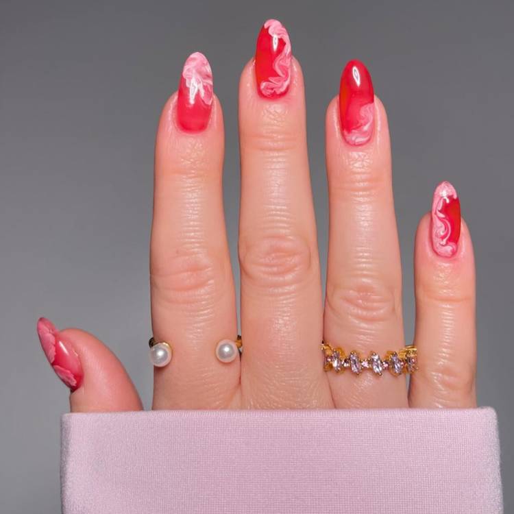 Red and pink marbling
