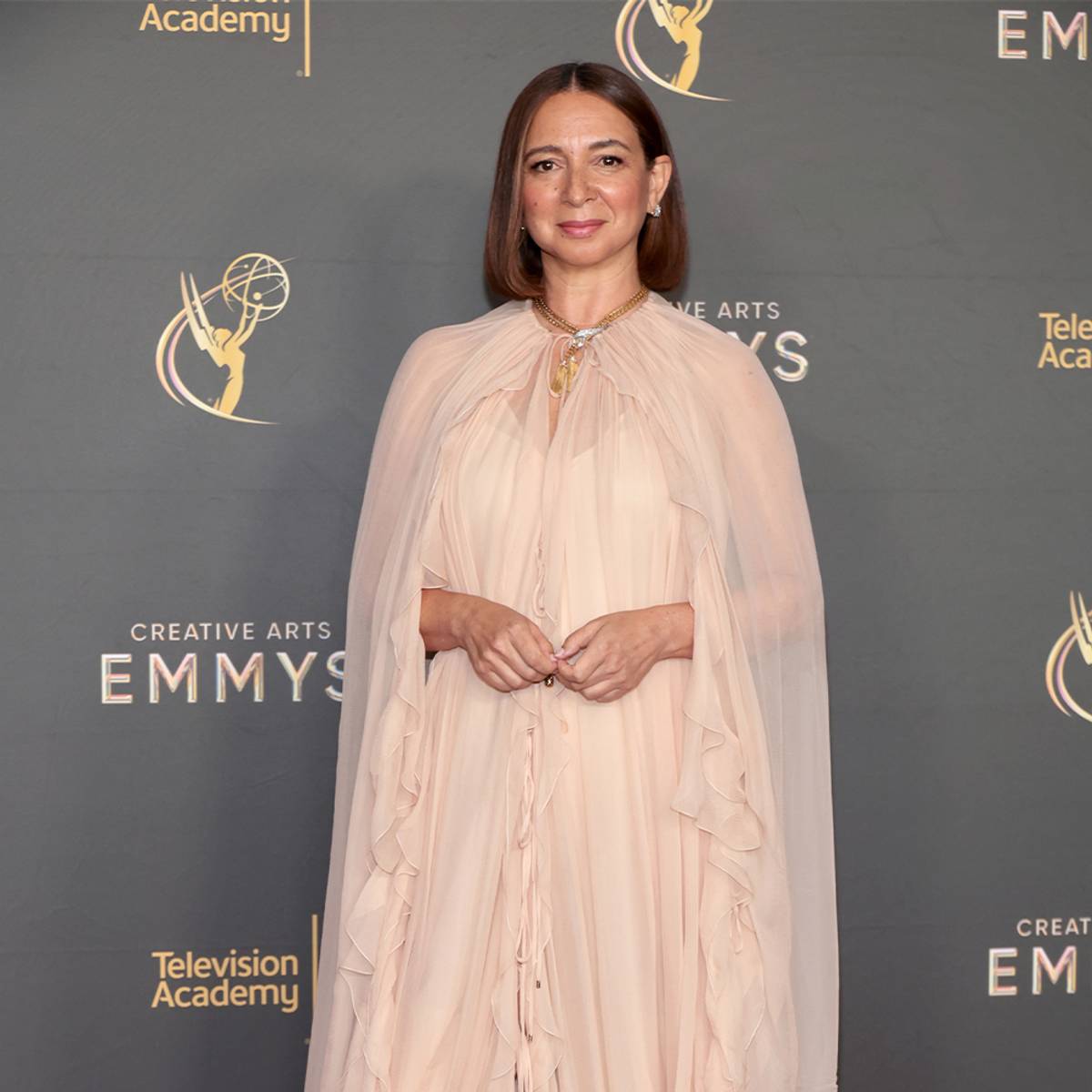 Maya Rudolph attends the 76th Creative Arts Emmys Winner's Walk