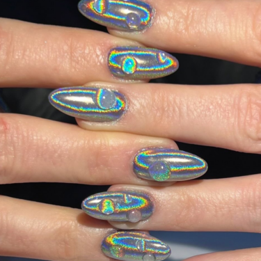 chromatic rainbow nails