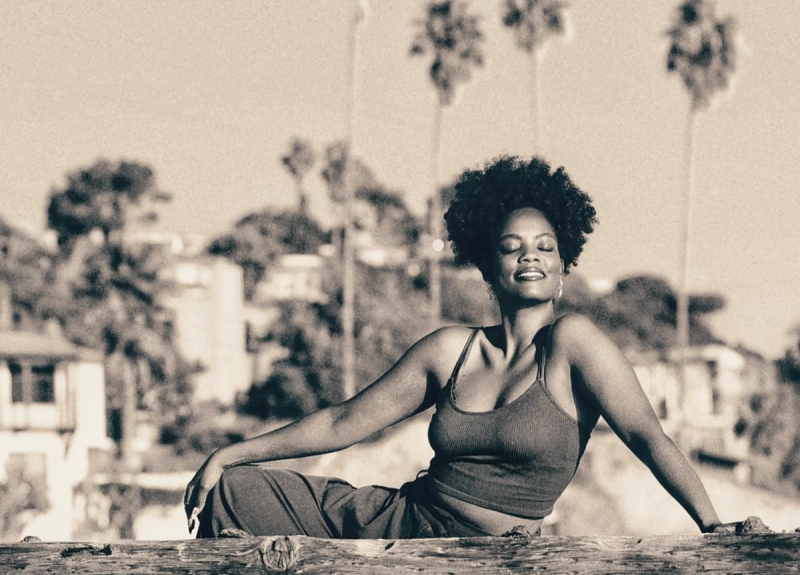 Novi Brown on the Ultimate Toilet-Seat Cover Beauty Hack, Her Astrology Obsession and Why She’s Never Without Some Nivea