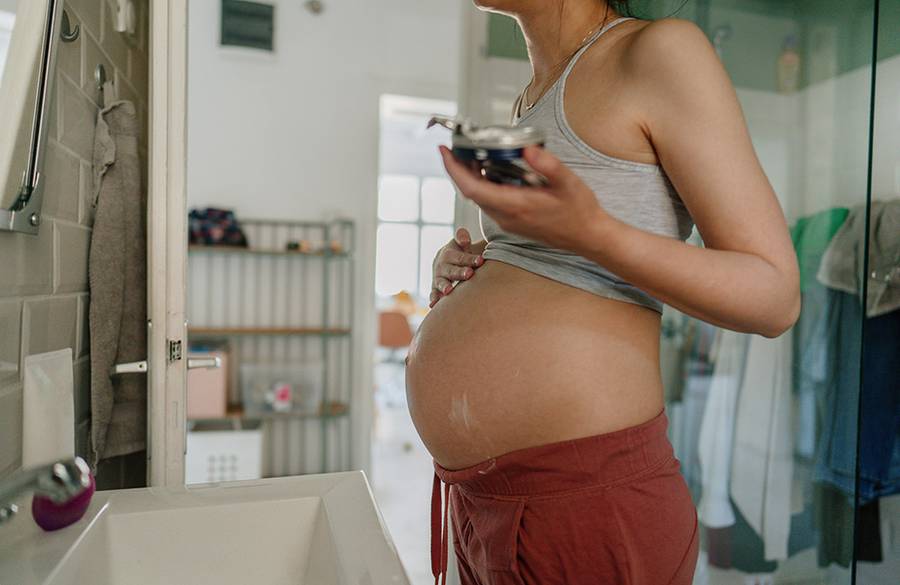 The Best Pregnancy-Safe Skin-Care Routine, According to Experts