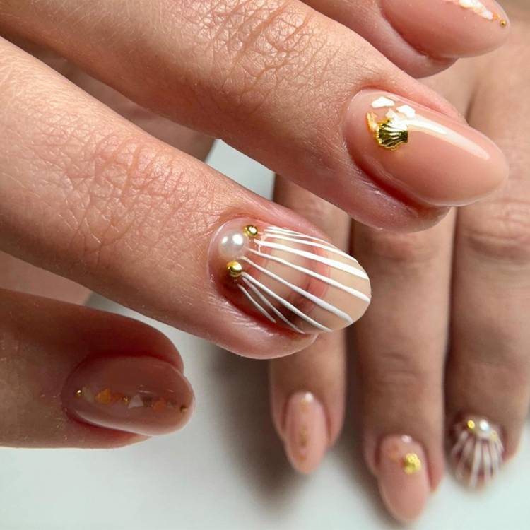 Seashell Nail Art