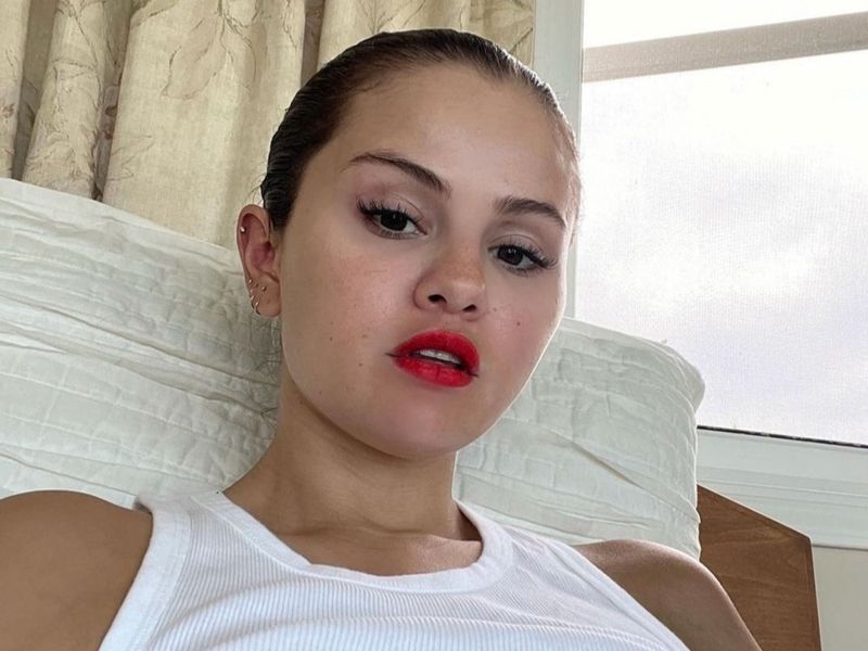 Selena Gomez’s Contour Hack Might Be the Trick of the Summer