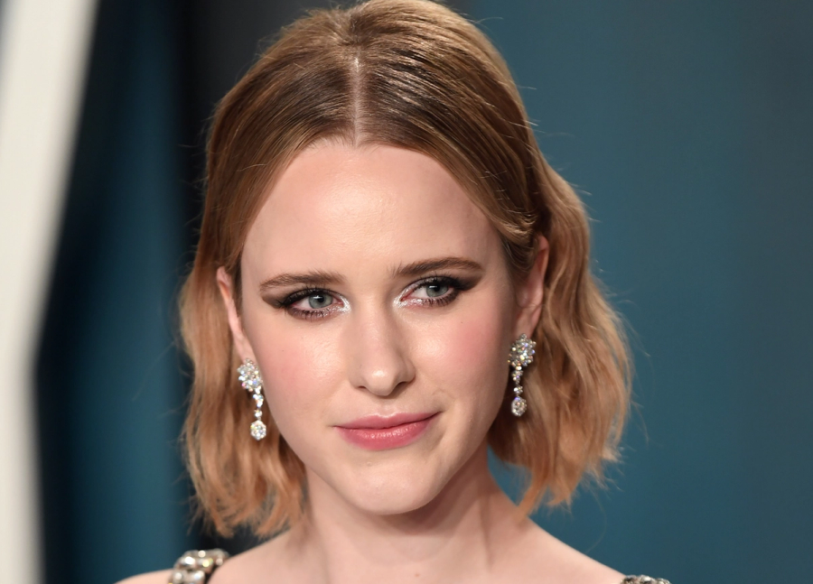 Rachel Brosnahan Relies on This Concealer When She Doesn’t Get Enough Sleep