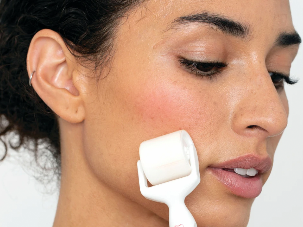 This Microneedling Kit Is Designed to Anti-Age Your Smile