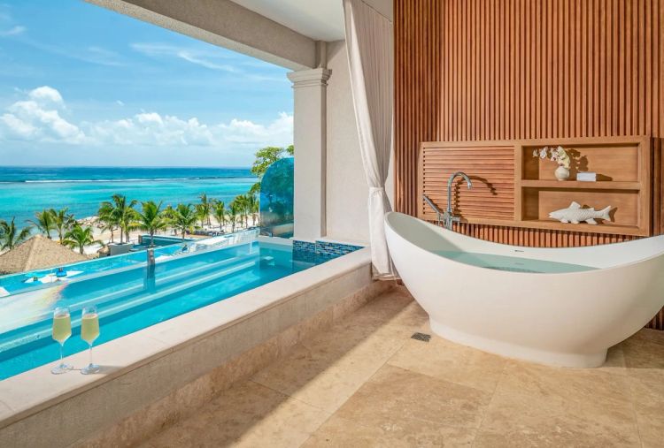 Sandals Dunn’s River 