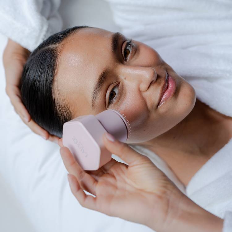 lauvee facial cleansing brush