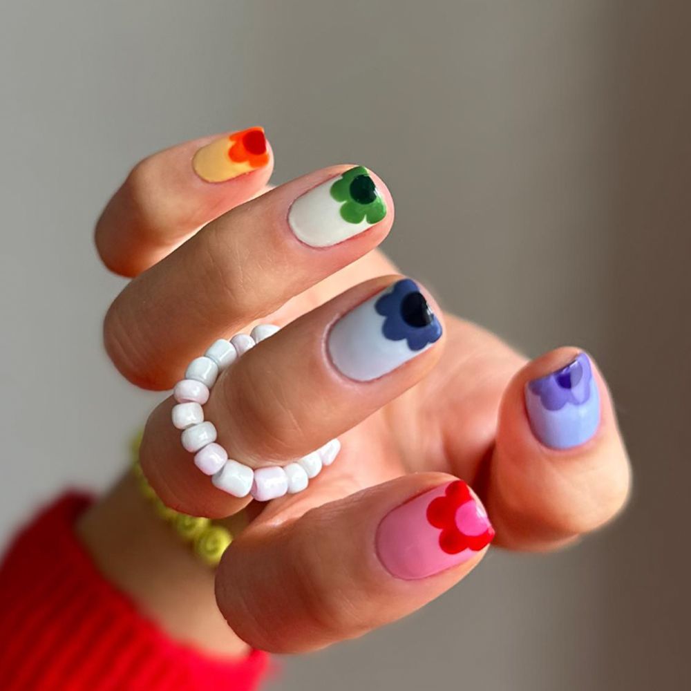 Flower power French manicure