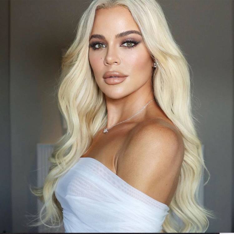 Loose blowout curls