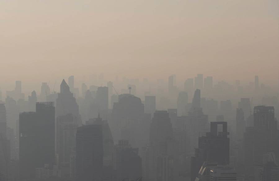 6 Changes Derms Recommend Making to Your Skin Routine When Air Quality Is Poor