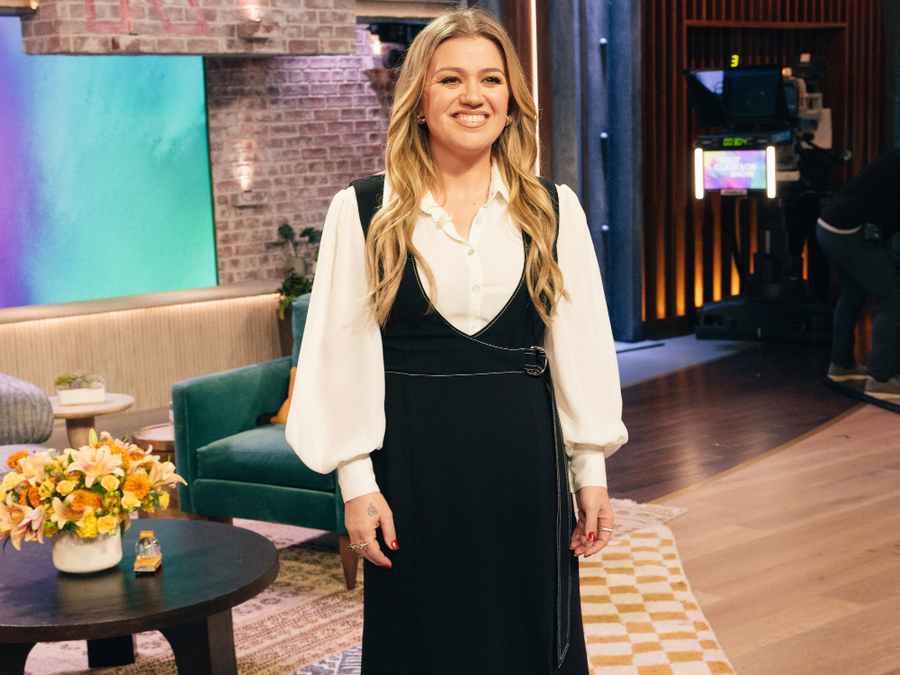 Kelly Clarkson Shares the 4 Changes That Helped Her Lose Weight
