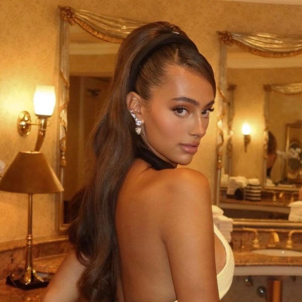 Side Bang High Ponytail