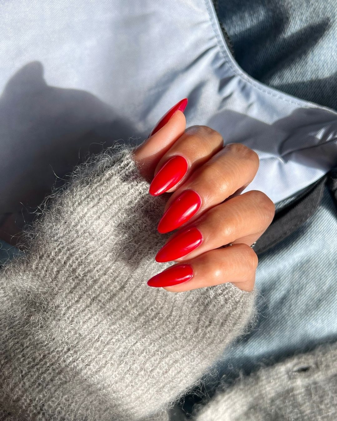 Classic Red Nails