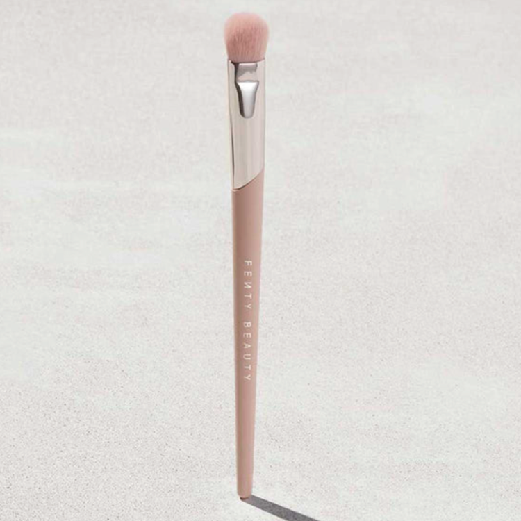 Fenty Beauty by Rihanna  Plush Eyeshadow Brush 240 ($24)