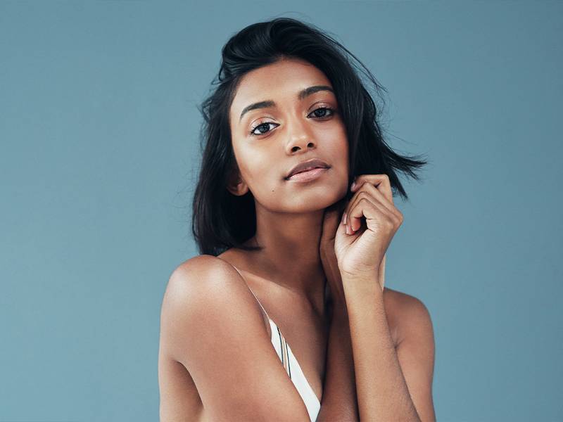 The Frozen Tinfoil Trick That Helps Lessen Facial Puffiness