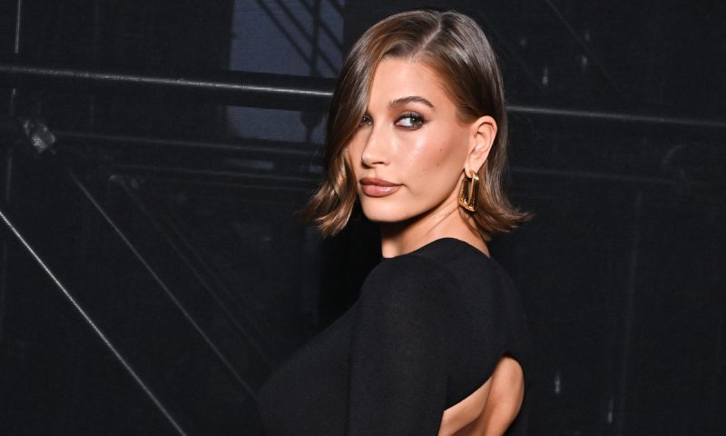 Hailey Bieber bronzer